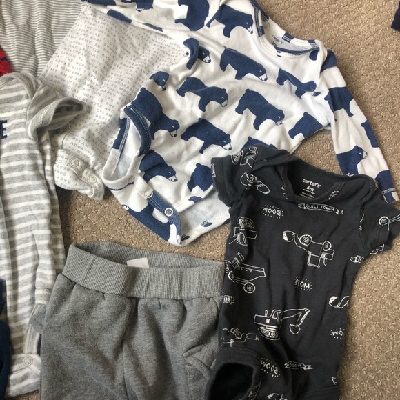 Carters 3m clothes - Picture 5 of 6